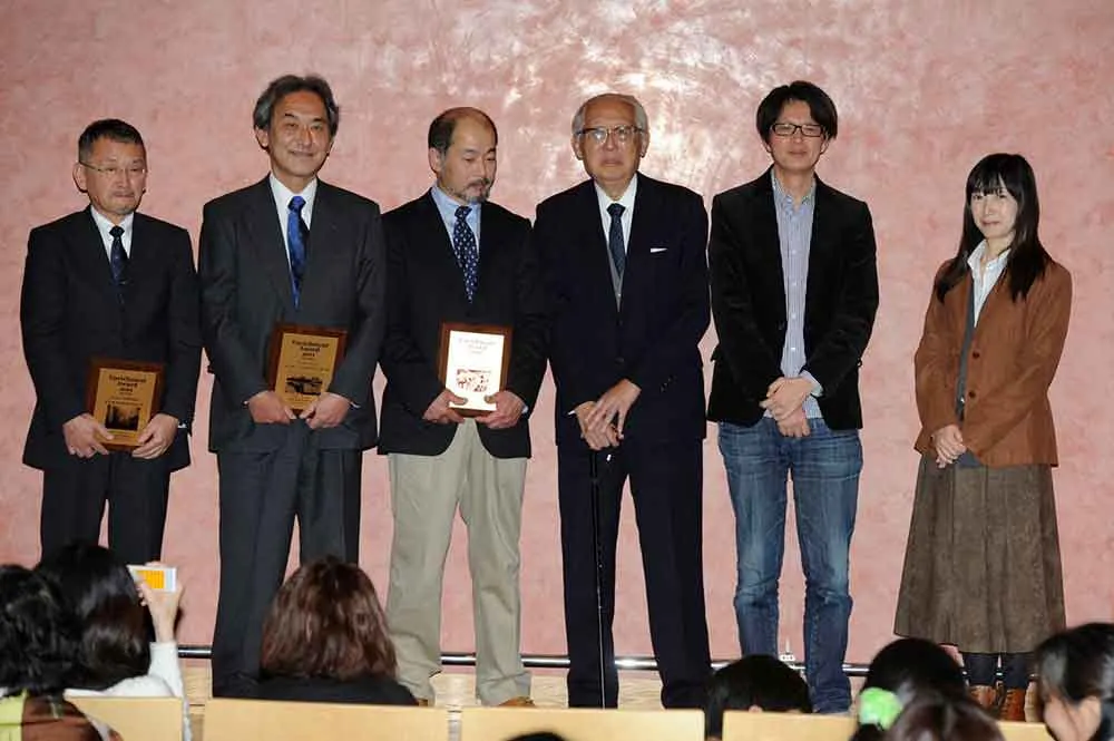 2011年12月4日 エンリッチメント大賞表彰式での集合写真。